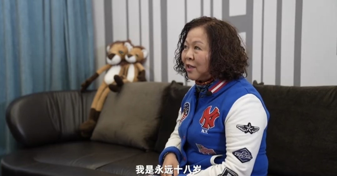 杭州大姐十年旅拍百万张照片，她的经历对女性朋友有什么启发？
