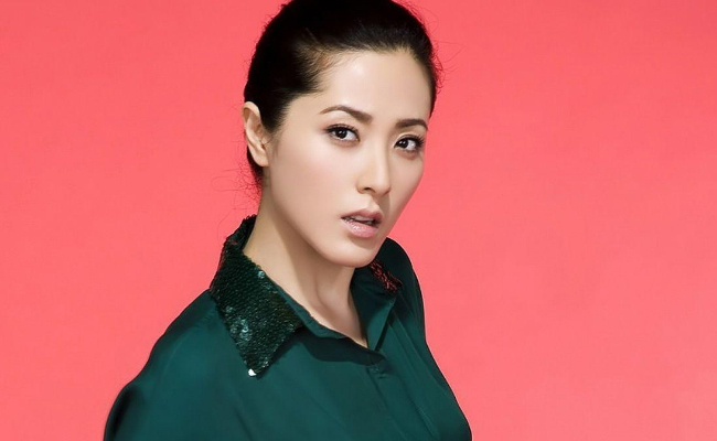 曾黎否认隐婚传闻，她是一直都没有结婚吗？