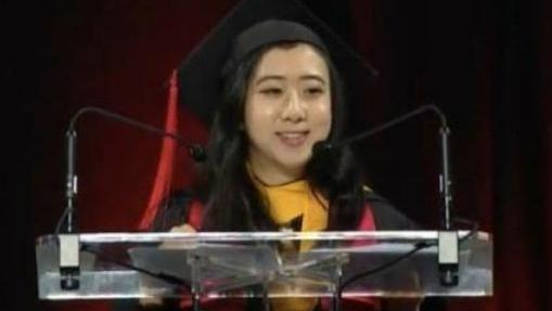 诋毁祖国，鼓吹美国空气香甜的昆明女孩，为何在3年后回国了？