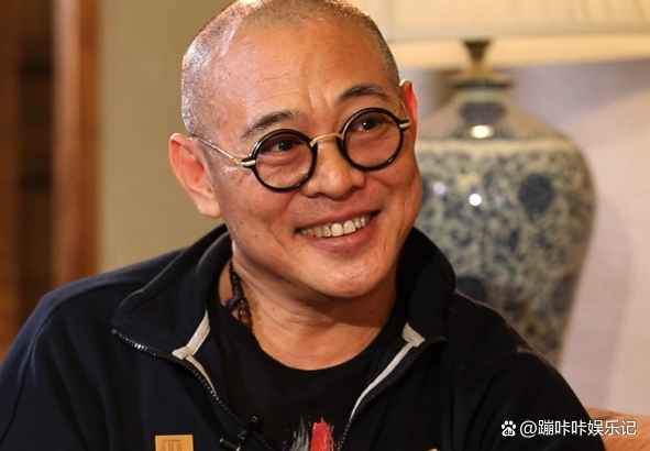 鲁豫问李连杰爷爷是谁，李连杰：我说出来你有胆播吗？他爷爷到底是谁呢？