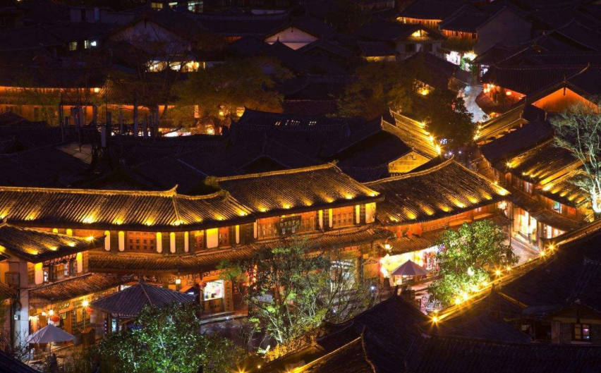 丽江回应“游客在石榴井游泳戏水”，此事造成了怎样的舆论？