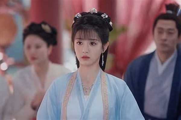 卿卿日常怀兜是什么