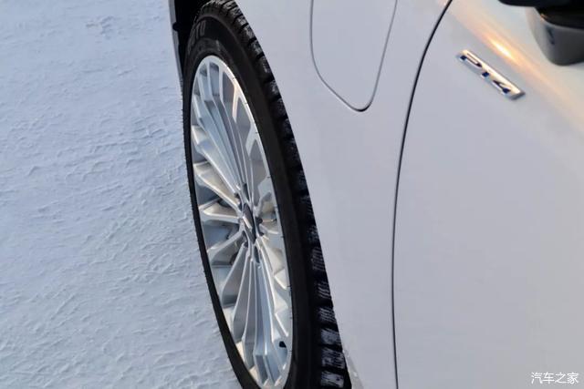 WEY VV7 PHEV冰雪驾驶：远超预期的混动四驱，是另一种形式的越级
