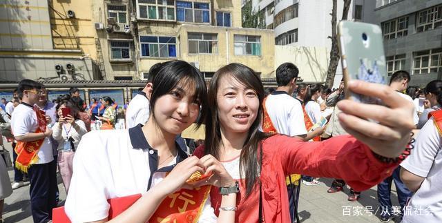 痛心！山东一学校发生坠楼事故，16岁女学生身亡，发生了什么事？