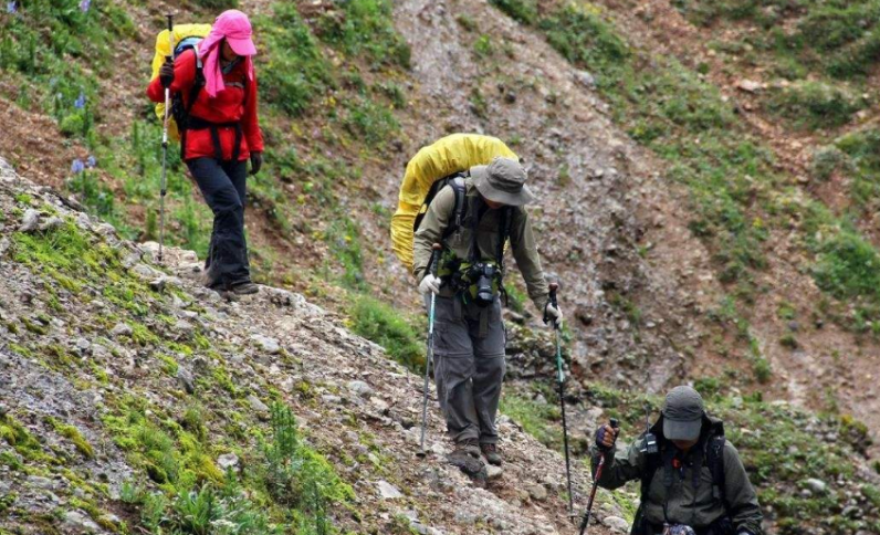 3名驴友被困五台山，致2死1伤，事件的责任该由谁来承担？