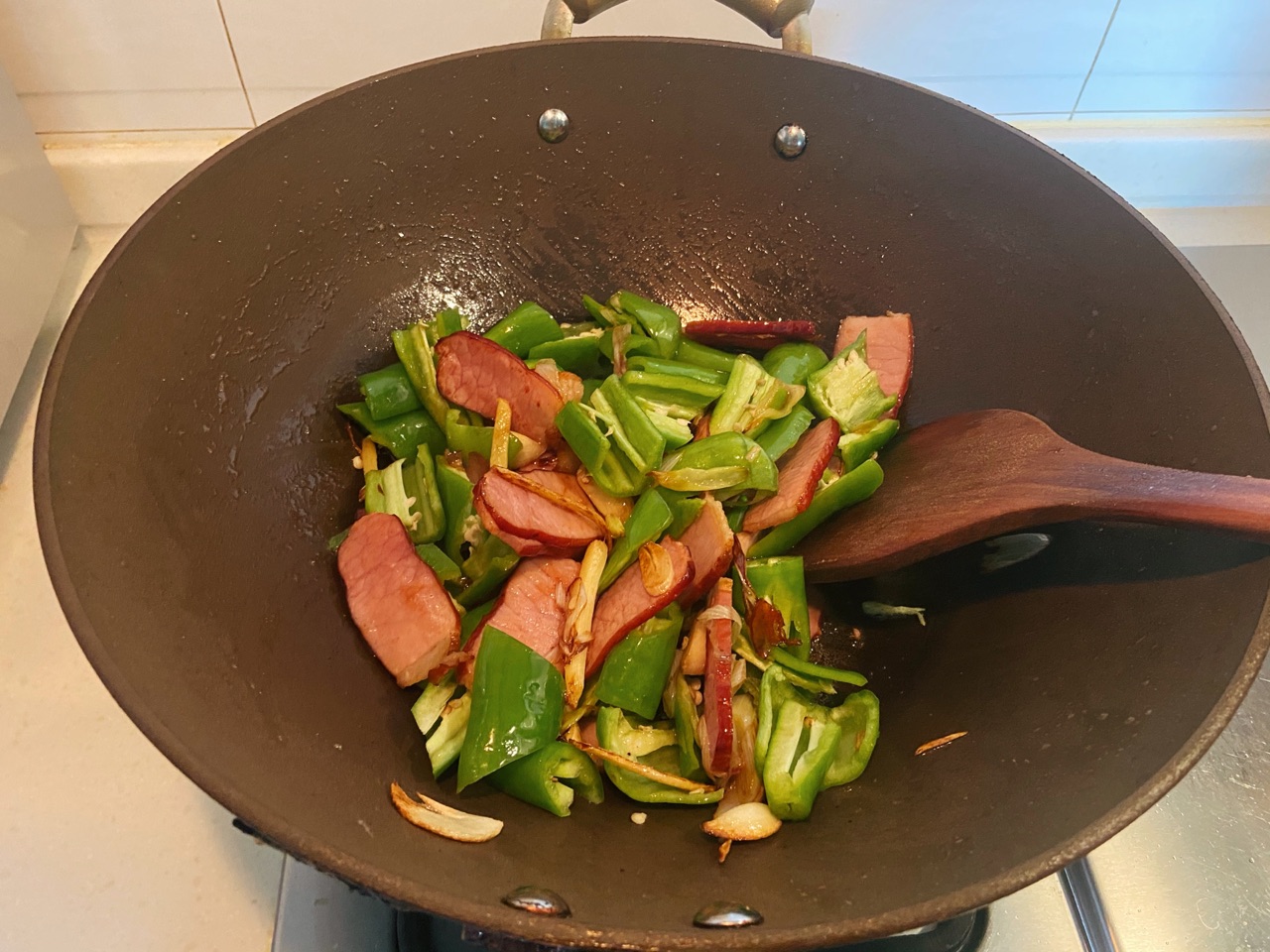 腊肉怎么炒好吃又简单