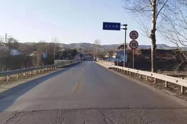 媒体:警惕“罚款式创收”冲动，罚款创收是否会造成社会乱象？