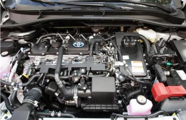 日系全新“Cross”，车长4.5米，油耗仅4.3L，似小号RAV4