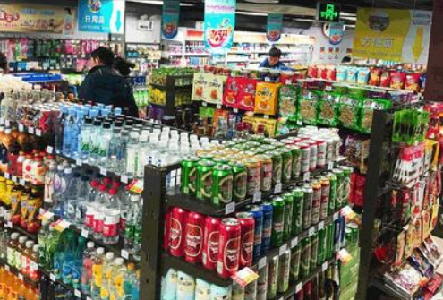 罗森便利店关东煮掉地上冲水接着卖，店员是怎么说的？