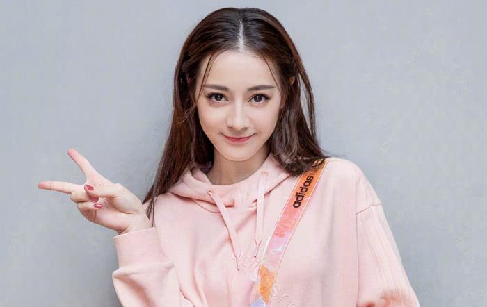迪丽热巴官方身高是多少？