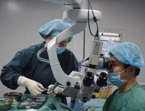 1000度近视激光多少钱