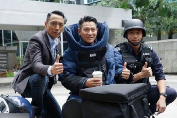 《拆弹专家》豆瓣评分惨不忍睹，不老男神刘德华真的不能单扛票房了吗？