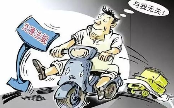 外卖小哥怕处罚爬上树不肯下，到底是什么情况？