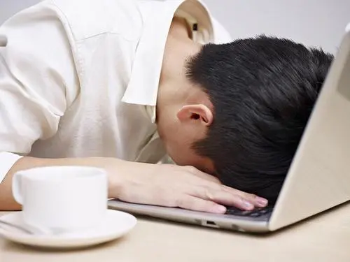 江苏一女子为入睡每天扛12小时沙袋，患有睡眠障碍的人该咋办？