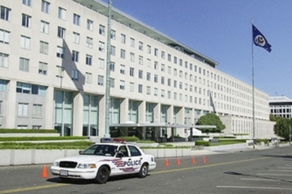 美国国务院主要管理哪部分政务？