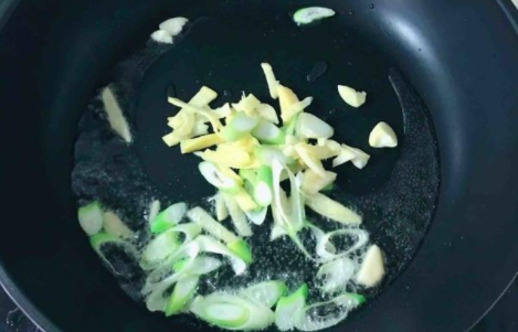 炒河虾怎么炒好吃