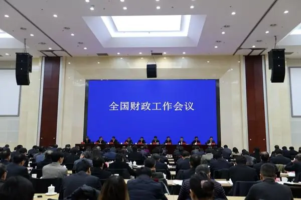 地方财政不断承压，从哪些方面下手才能破解财政的现实困境呢？