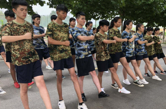 军训的过程？