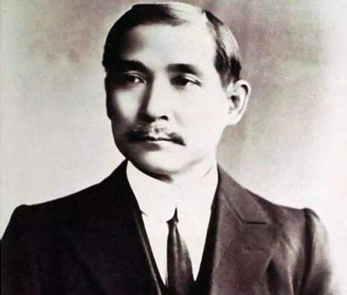 “政治部主任”和“政委”有啥区别？