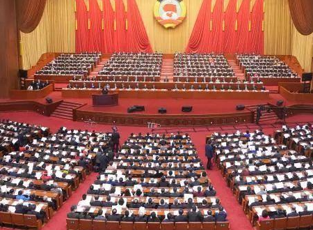 2020两会的热点话题有哪些？