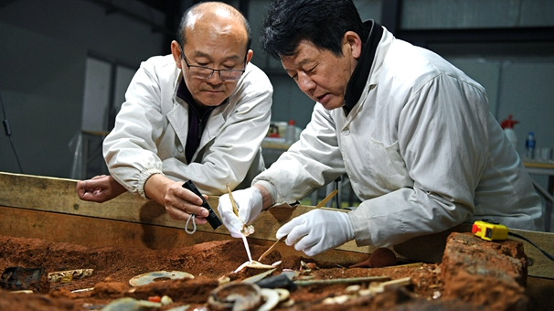 海昏侯他爹昌邑王刘髆，是被汉武帝吓死的吗？