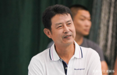 中国女排主教练浮出水面，并非安家杰，也排除赖亚文，究竟是谁呢？