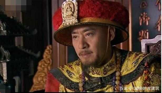 和珅让朱珪免官，朱珪让和珅丢命，他俩谁厉害？
