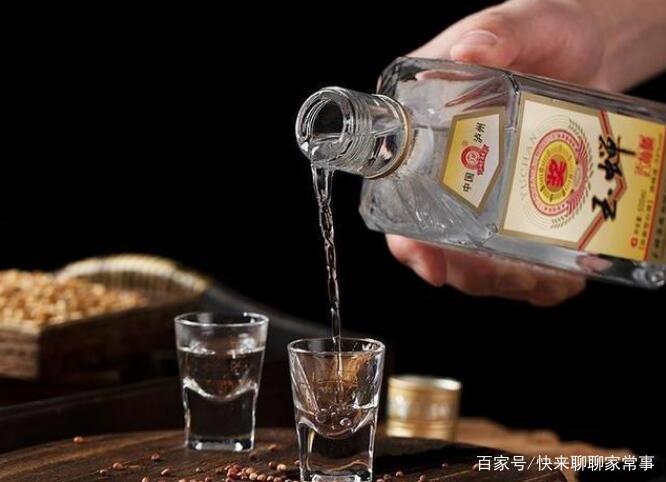 此汾酒非彼汾酒？股份酒和集团酒有何差别？看完就明白了，你怎么看？