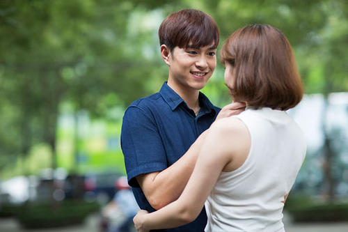 恋爱中的男生，女生怎么说话男生会觉得对方是在撒娇呢？