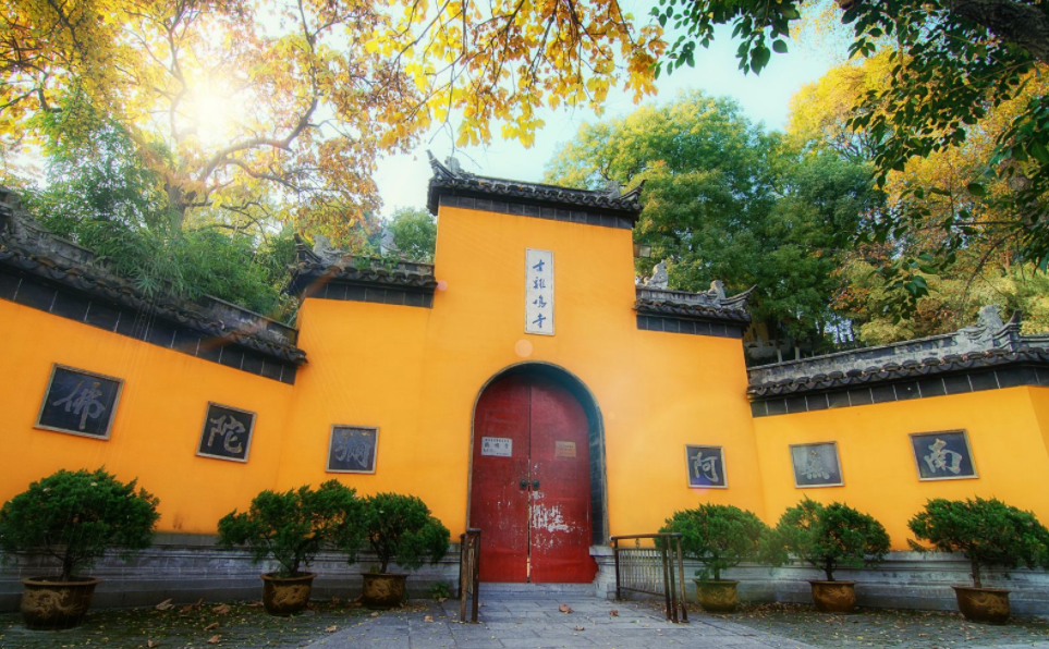 鸡鸣寺什么人不能去