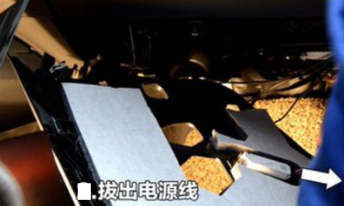 宝马3系空调滤芯更换教程是什么？