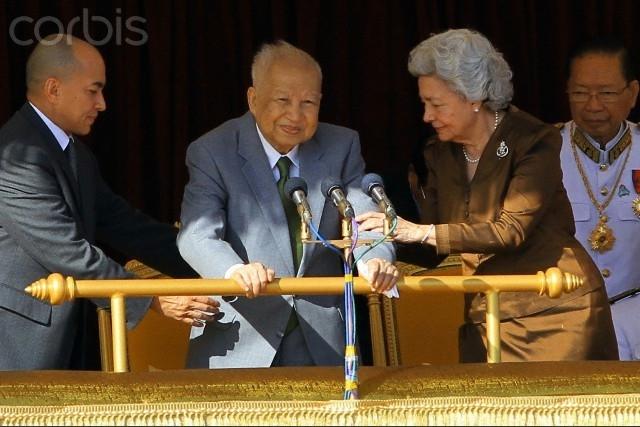 晚年和长子相依为命的莫尼克王后，她的次子是怎么死的？