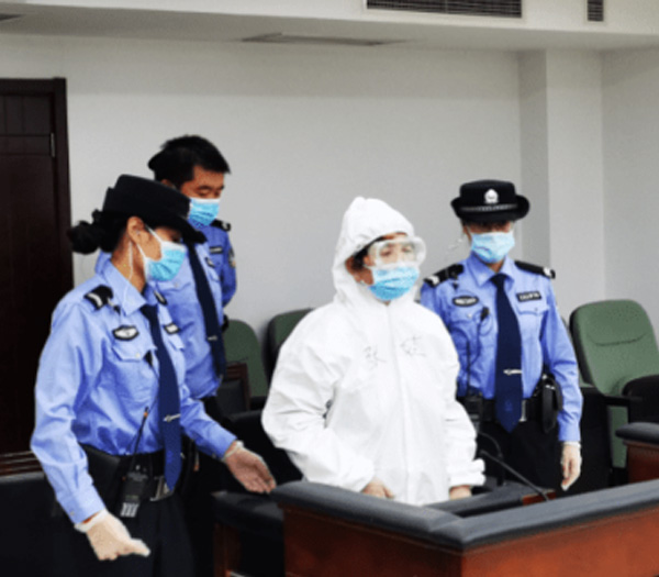 保姆虐打85岁老人辩称是闹着玩，有什么隐情吗？