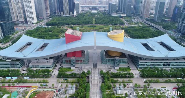想要去深圳考公务员，深圳公务员一个月能拿多少钱？
