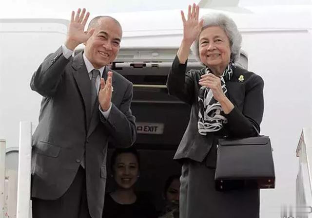 晚年和长子相依为命的莫尼克王后，她的次子是怎么死的？