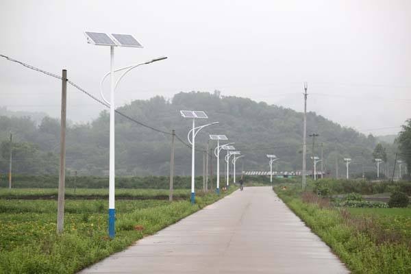 物联网路灯和传统太阳能路灯相比有什么区别？