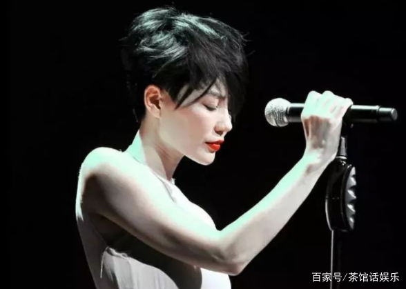王菲唱《传奇》是得到李健同意的，但是遭版权方起诉这是怎么回事？
