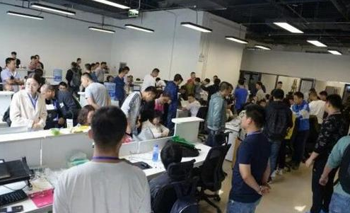 黑客向数百万手机传病毒被抓了吗？