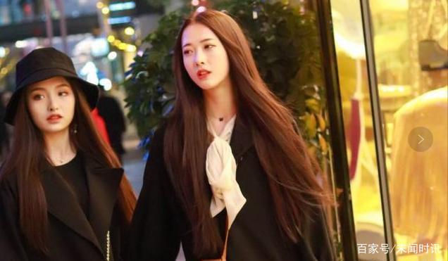 还记得爆红抖音的小甜甜吗？如今成年后美如画，你想娶吗？