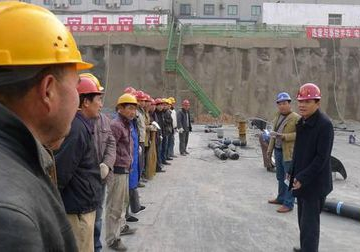 生产经理和项目经理有区别吗？拜托了各位 谢谢
