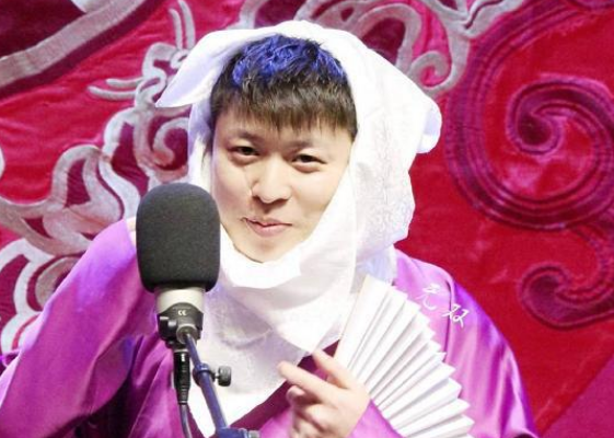 曹云金大闹郭德纲生日宴，却独独不敢惹李鹤东，他到底是什么人？