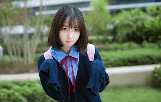 23岁的女人适合用什么眼霜比较合适？